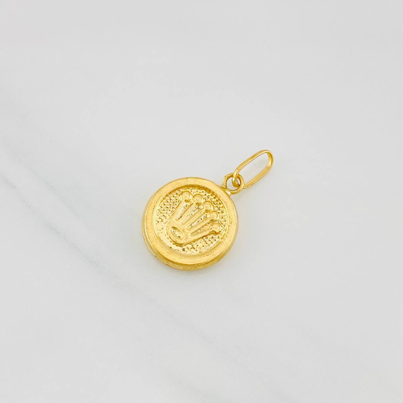 Dije Corona 0.65g / 3/4 in Oro Amarillo 18K
