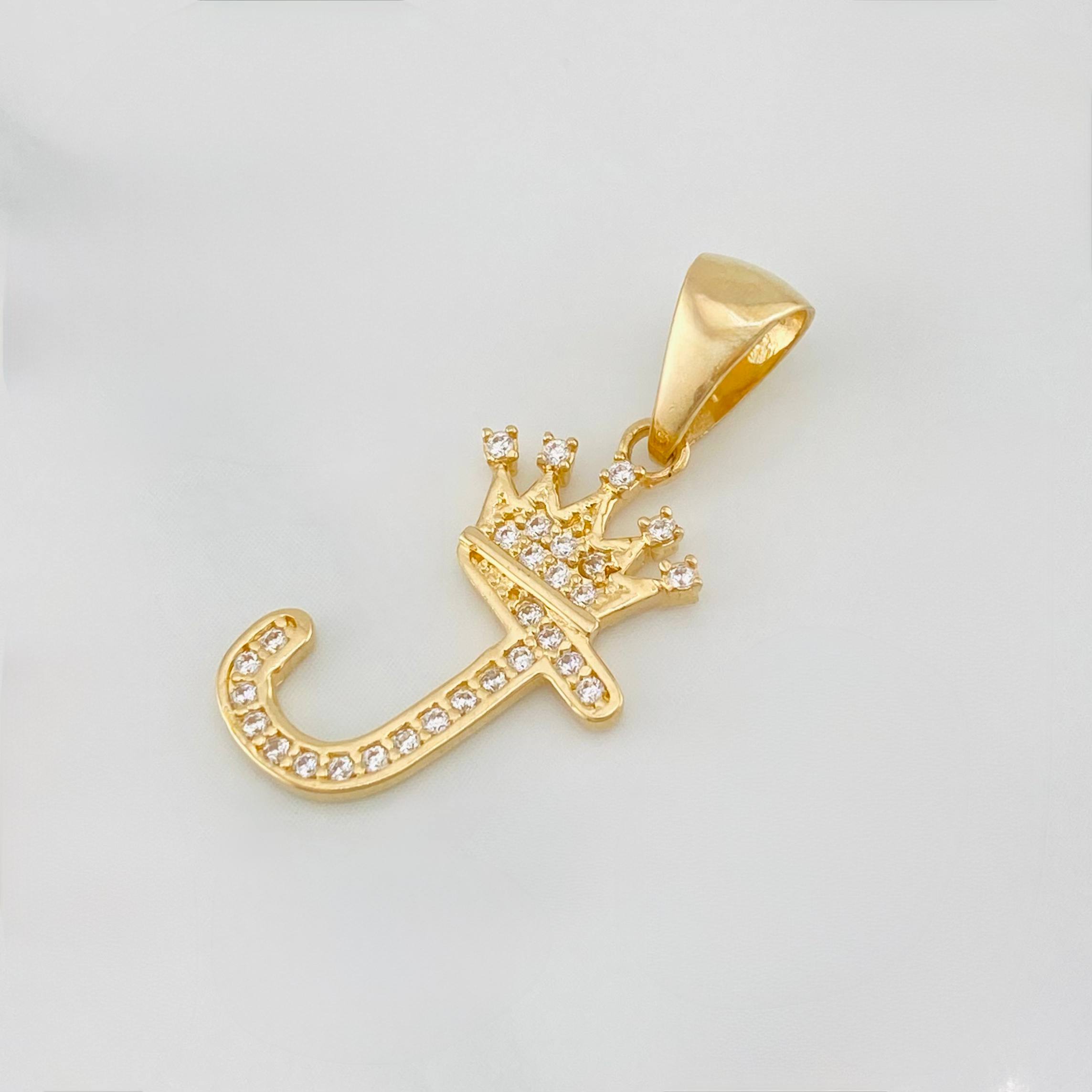 Dije Corona Letra J 1.4 g / 1 in Oro Amarillo 18K