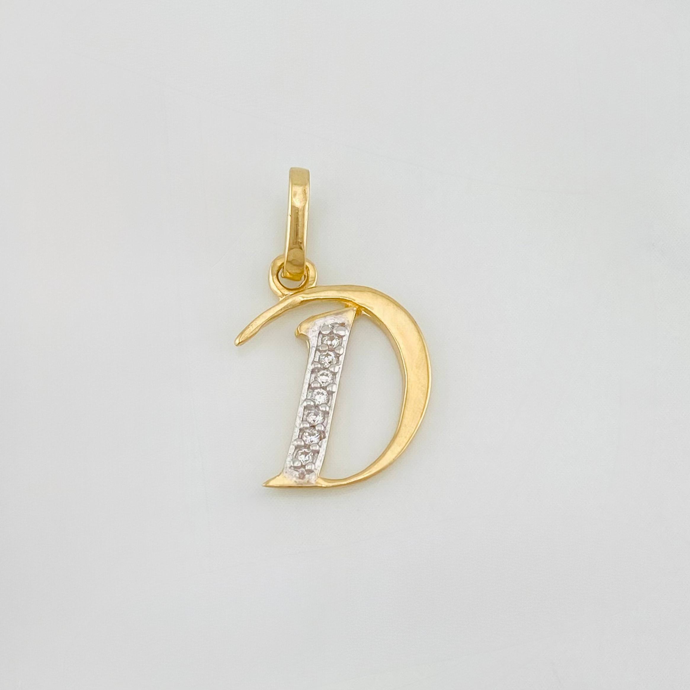 Dije Corona Letra D 0.8 g / 3/4 in Dos Oros Amarillo Blanco 18K