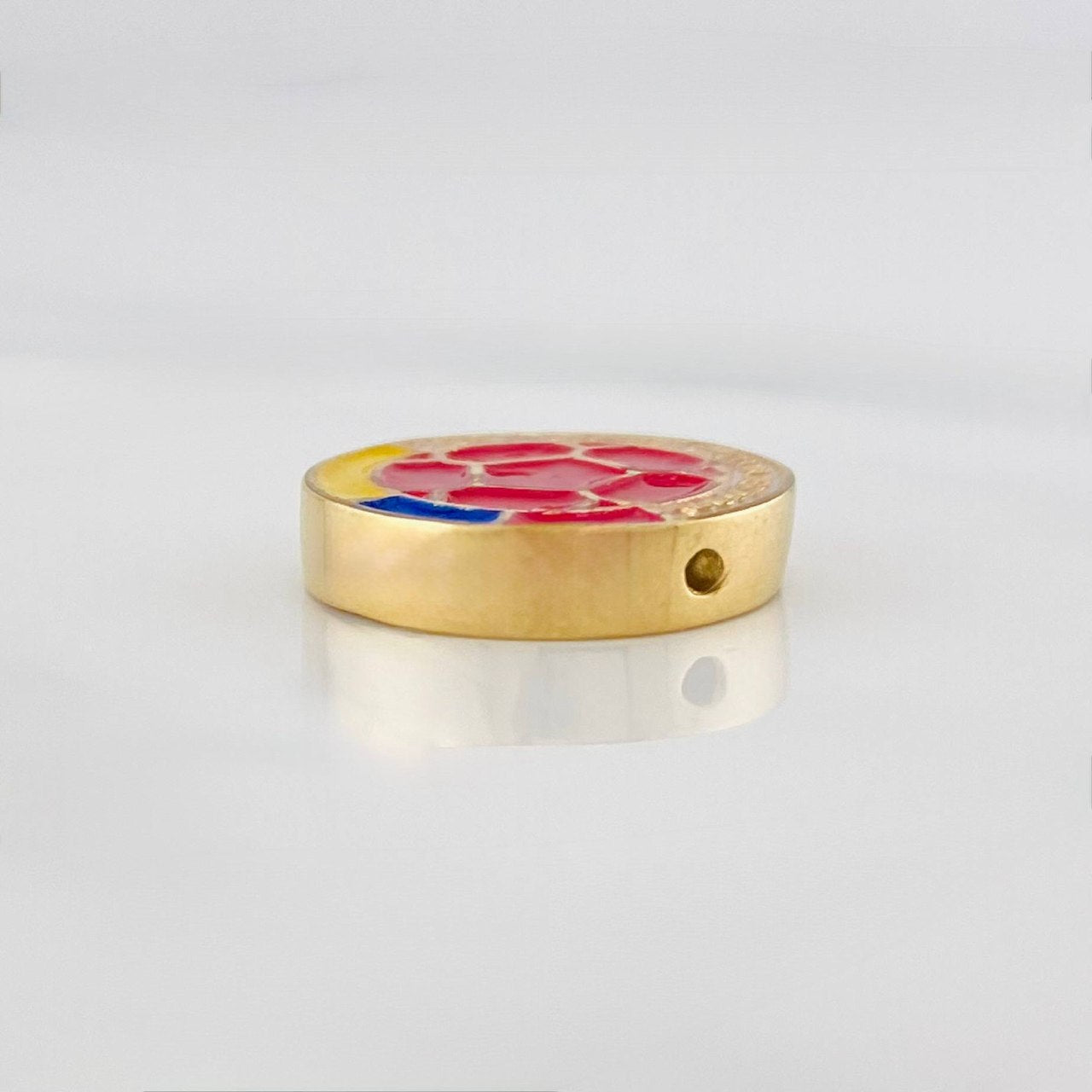 Charm Shield Selection 2.45 g / 1/2 in 18K Yellow Gold
