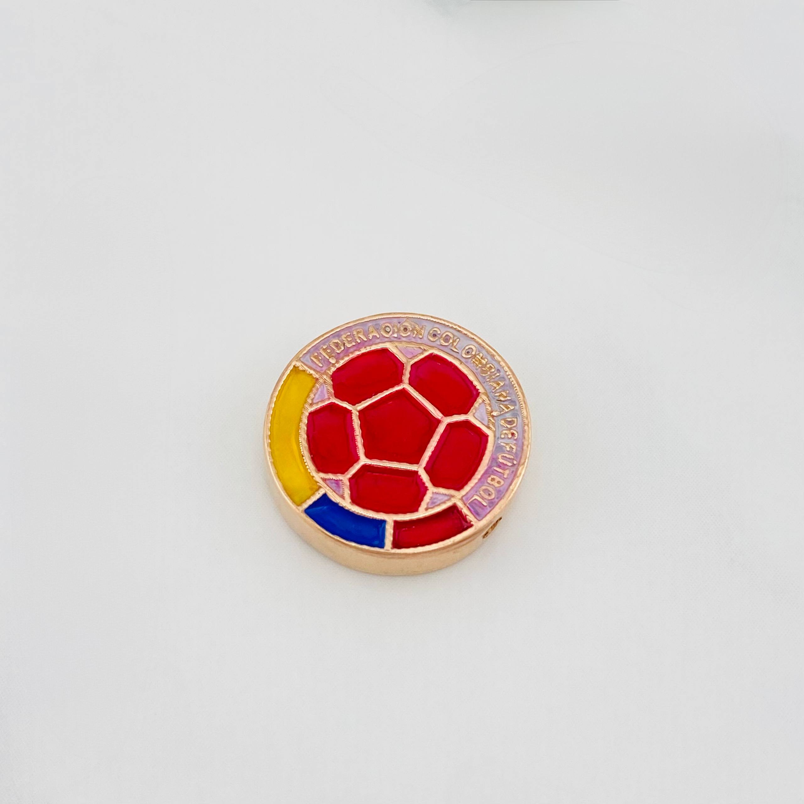 Herraje Escudo Selección 2.45 g / 1/2 in Oro Rosa 18K