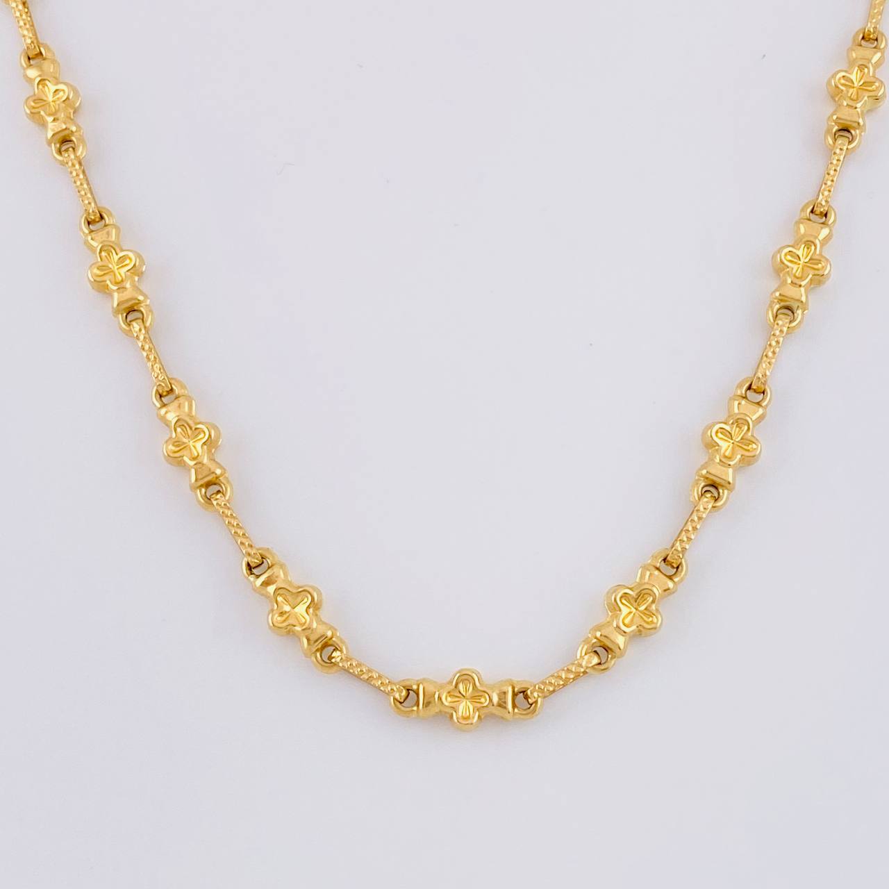 Cadena Rustica Trebol 11.2g / 24 in / 5mm Oro Amarillo 18K