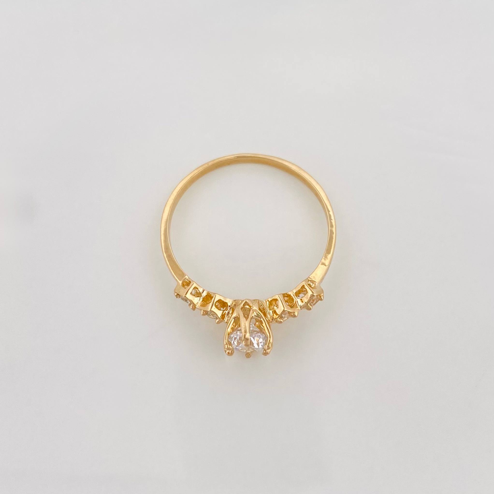 Anillo Solitario Quinteto 1.8 g / T7 Oro Amarillo 18K