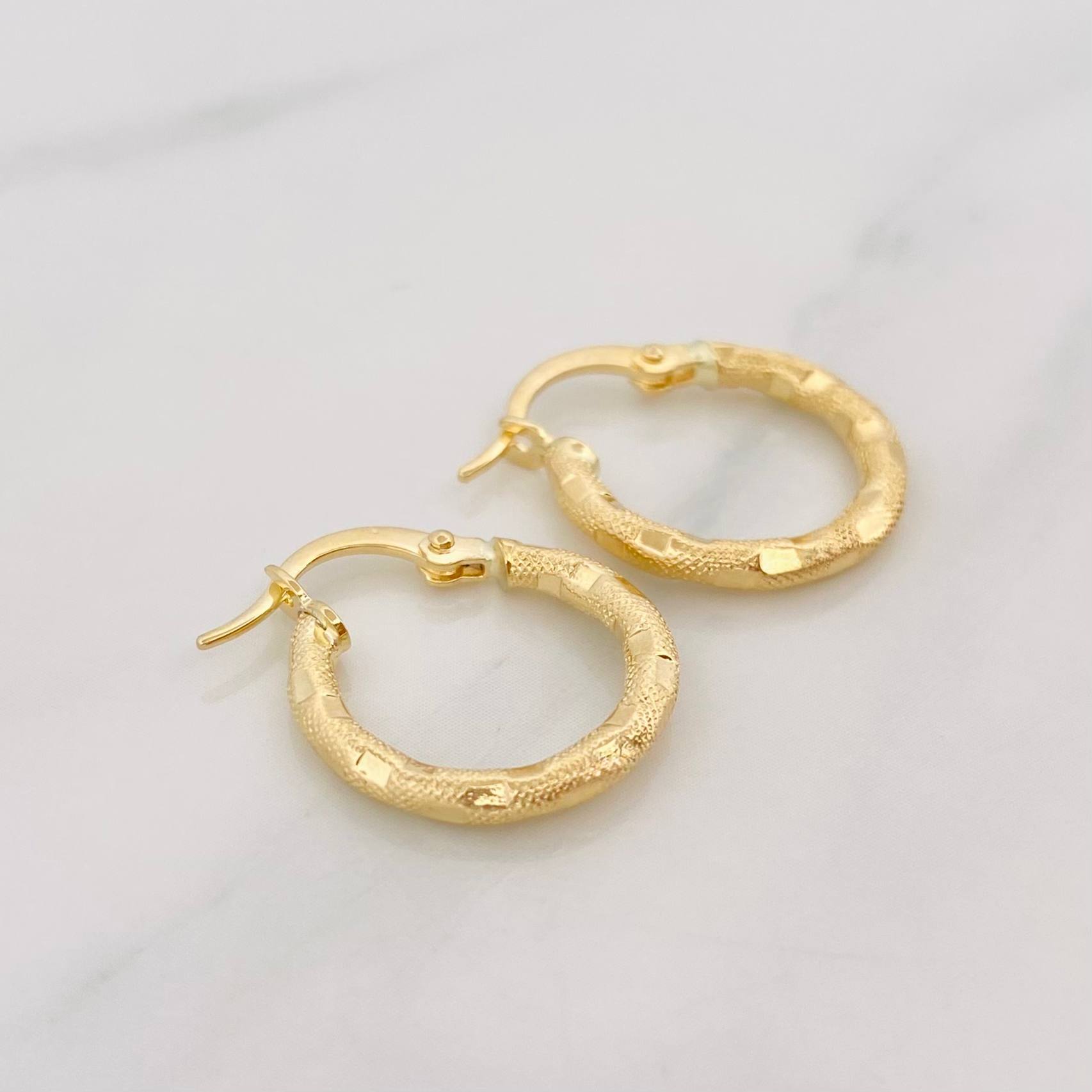 Candongas Kataleya 1.3 g / 3/4 in Oro Amarillo 18K