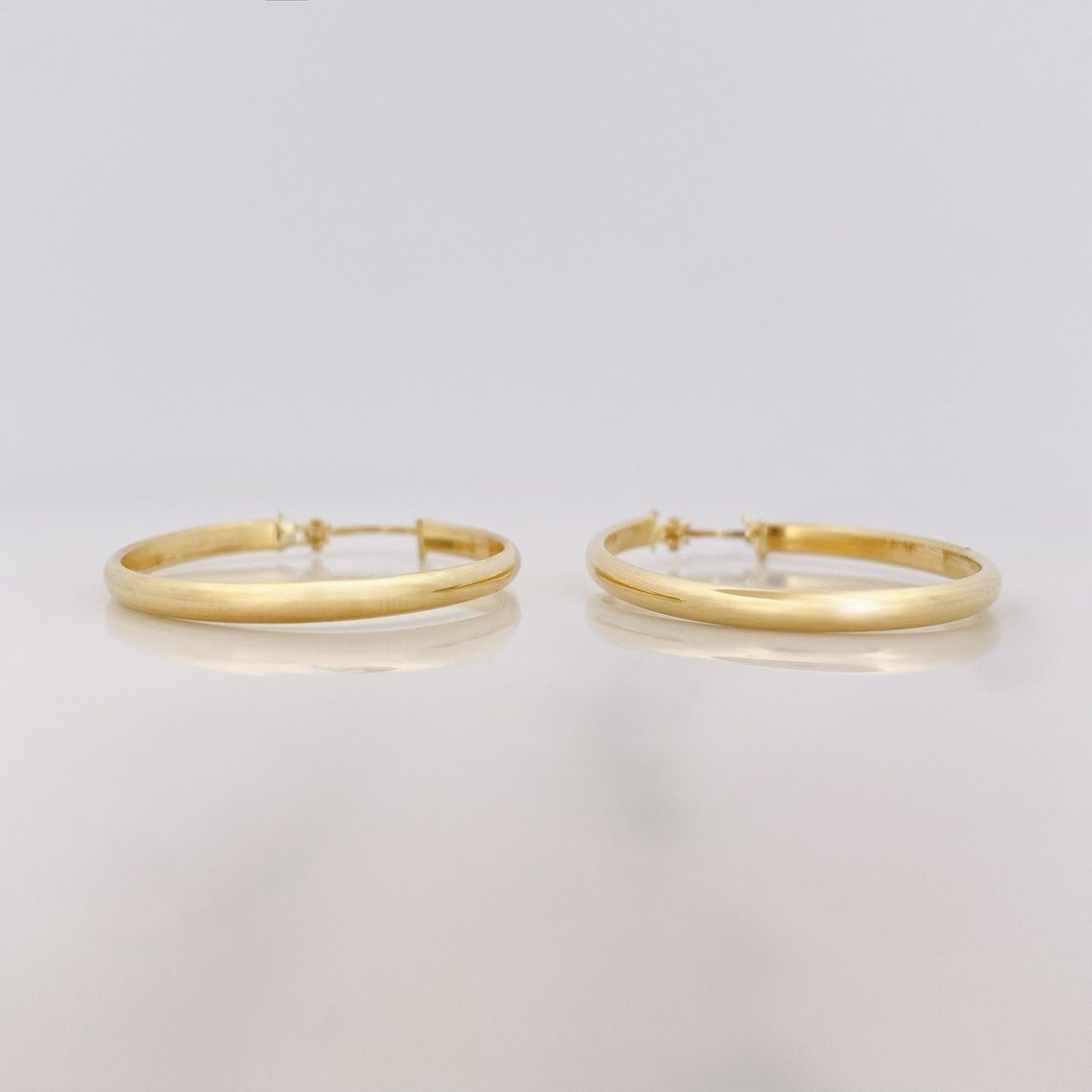 Candongas Taliana 1.8 g / 1 1/4 in Oro Amarillo 18K