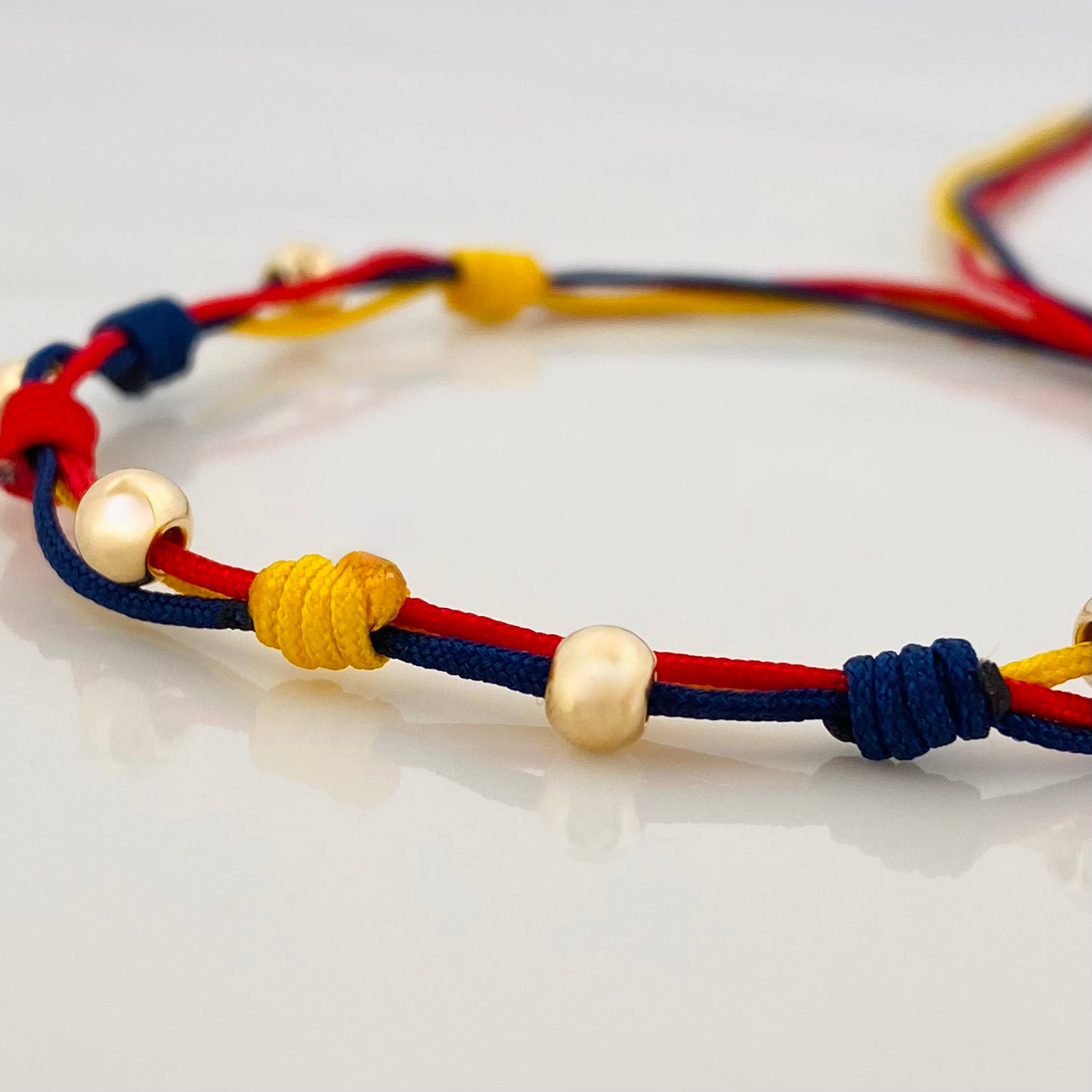 Tricolor Woven Bracelet 5 Plain Beads Yellow Gold 18K