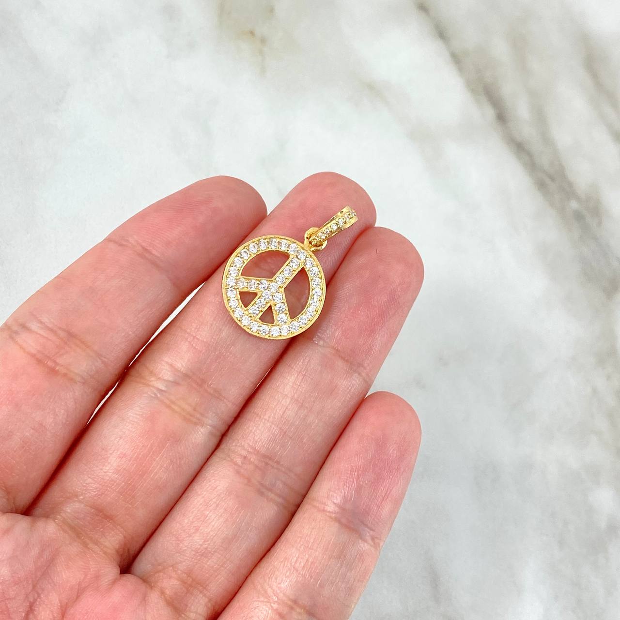 Pendant Peace Symbol 2.3gr / 2.5cm / White Zircons Yellow Gold