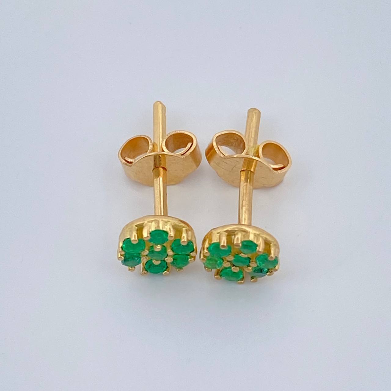 Topos Flor Esmeraldas 1.15gr / 5.5mm Oro Amarillo 18K %