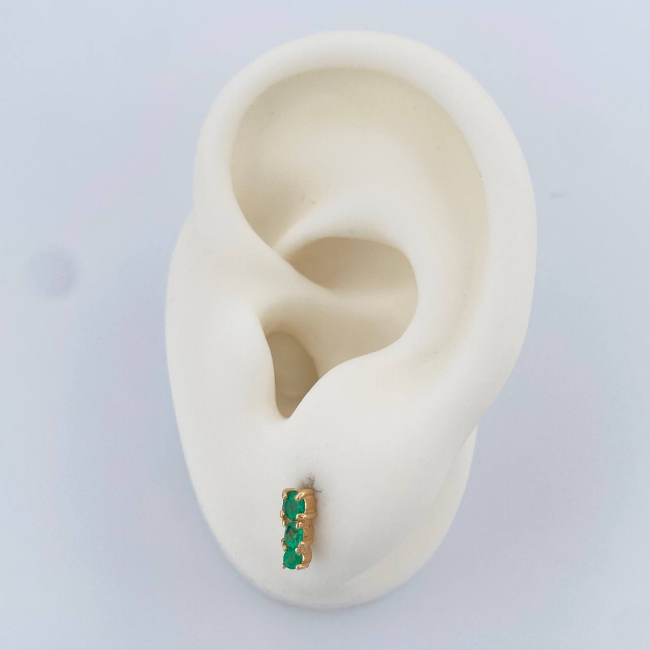 Topos Trio Esmeraldas 1.2gr / 7.4mm Oro Amarillo 18K %