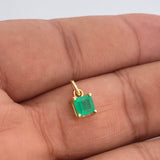 Dije Cuadro Esmeralda 1,00Qts 0.7gr / 1/2 in / Oro Amarillo 18K %