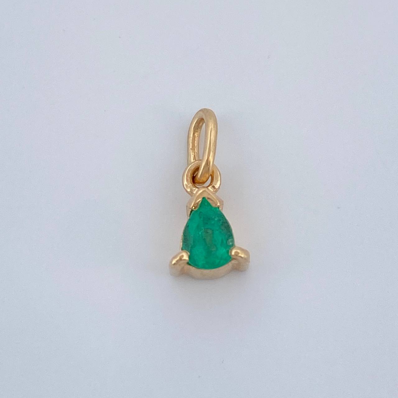 Dije Cajon Esmeralda 45Pts 0.9gr / 1/2 in / Oro Amarillo 18K %