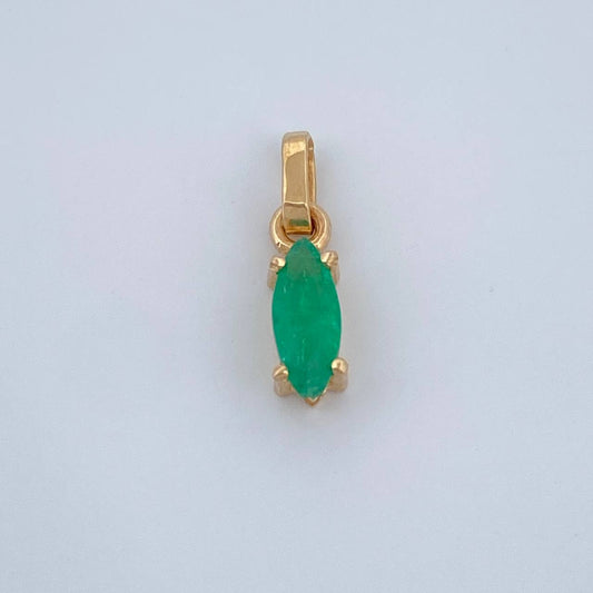 Dije Oval Esmeraldas 55 Pts 0.5gr / 1/2 in / Oro Amarillo 18K %