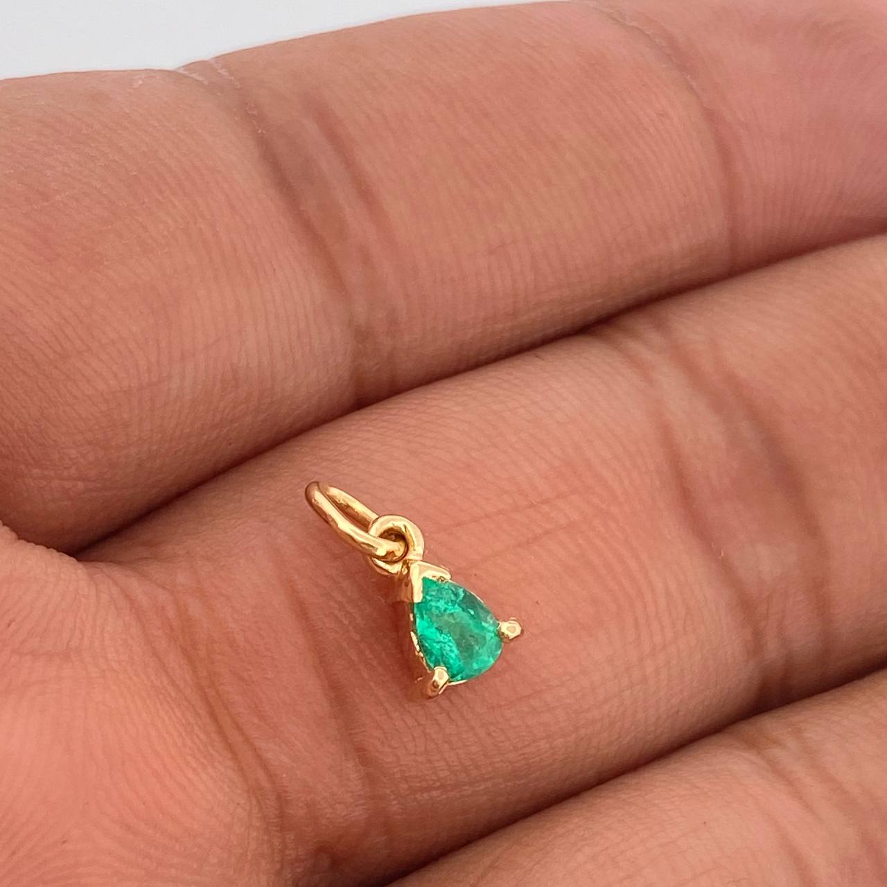 Dije Cajon Esmeralda 45Pts 0.9gr / 1/2 in / Oro Amarillo 18K %