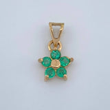 Dije Flor 5 Petalos Esmeraldas 30pts 0.85gr / 1/2 in / Oro Amarillo 18K %