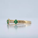 Anillo Trebol Mini Esmeraldas Diamantes 0.9gr / T6 1/4 / Oro Amarillo 18K %