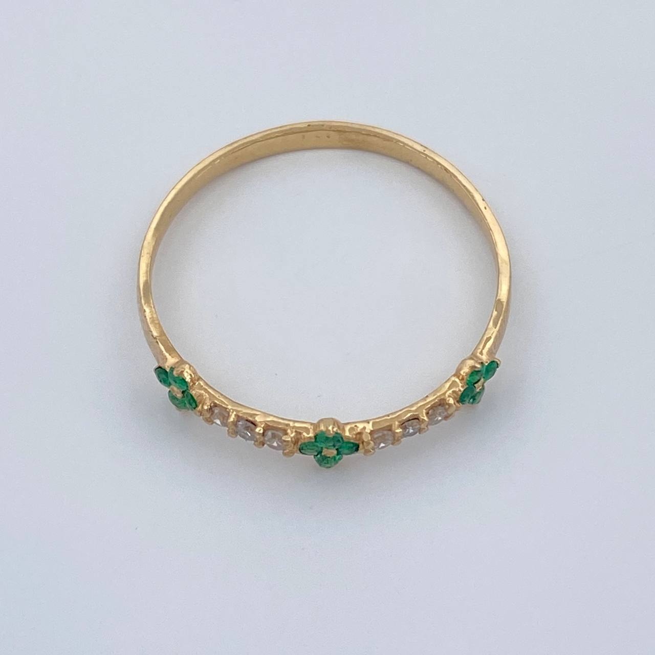 Anillo Trebol Mini Esmeraldas Diamantes 0.9gr / T6 1/4 / Oro Amarillo 18K %