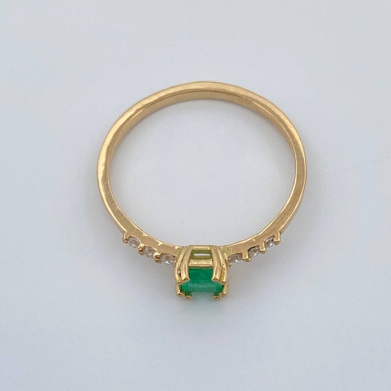 Anillo Churumbela Cuadrado Esmeralda Diamantes 1.7gr / T6 1/4 / Oro Amarillo 18K %