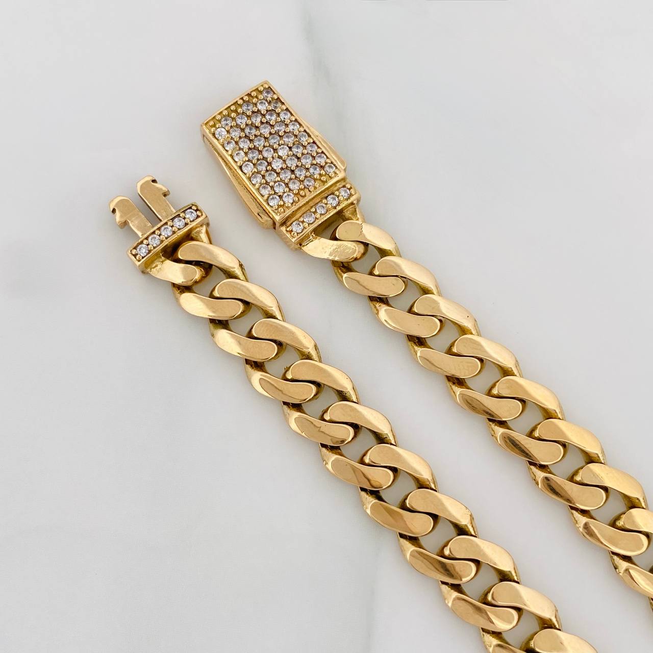 Cuban Links 32.6g / 24 in / 7.8mm Yellow Gold 18K