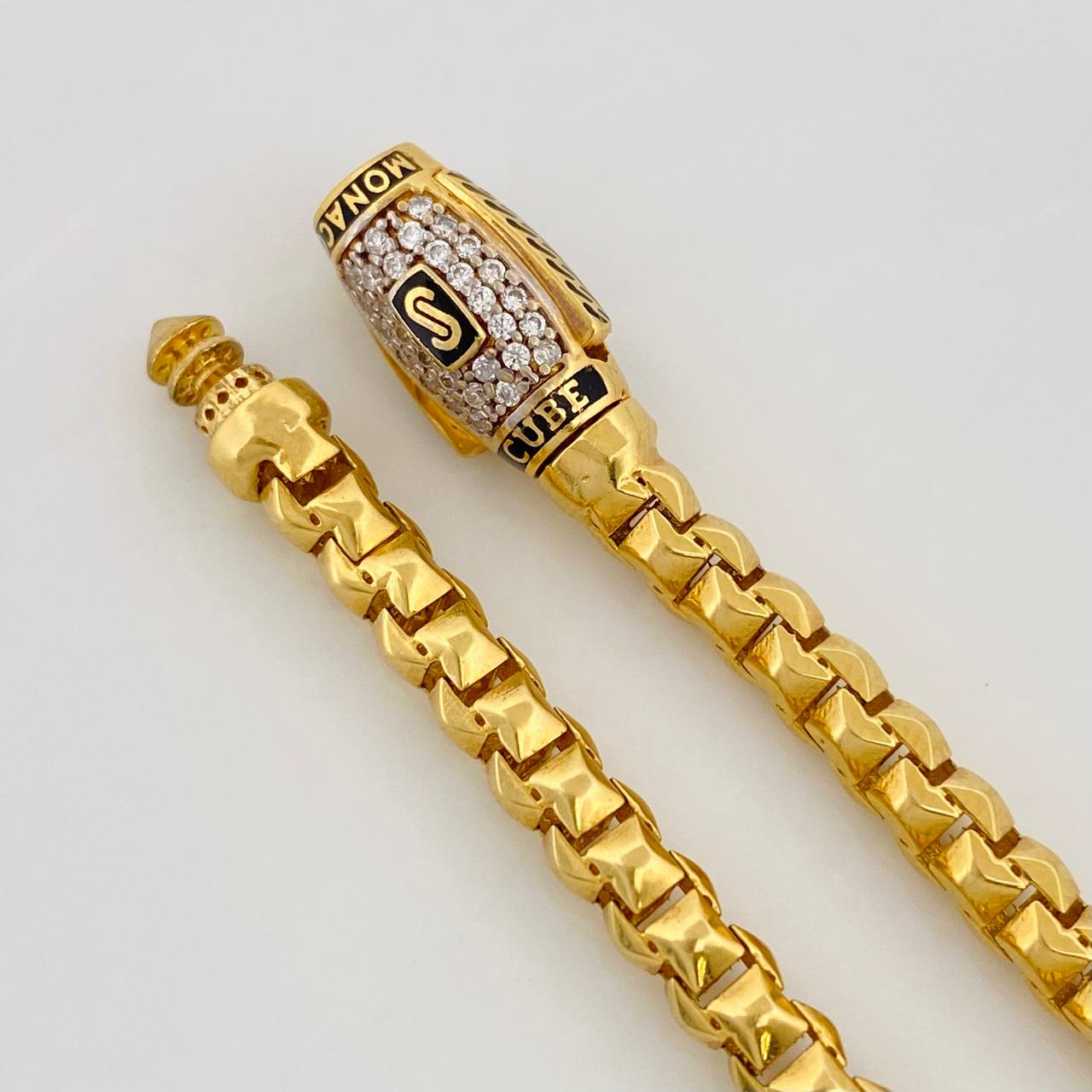 Venetian Chain Infinito 21.15g / 26 in / 3mm Two Yellow White Golds 18K