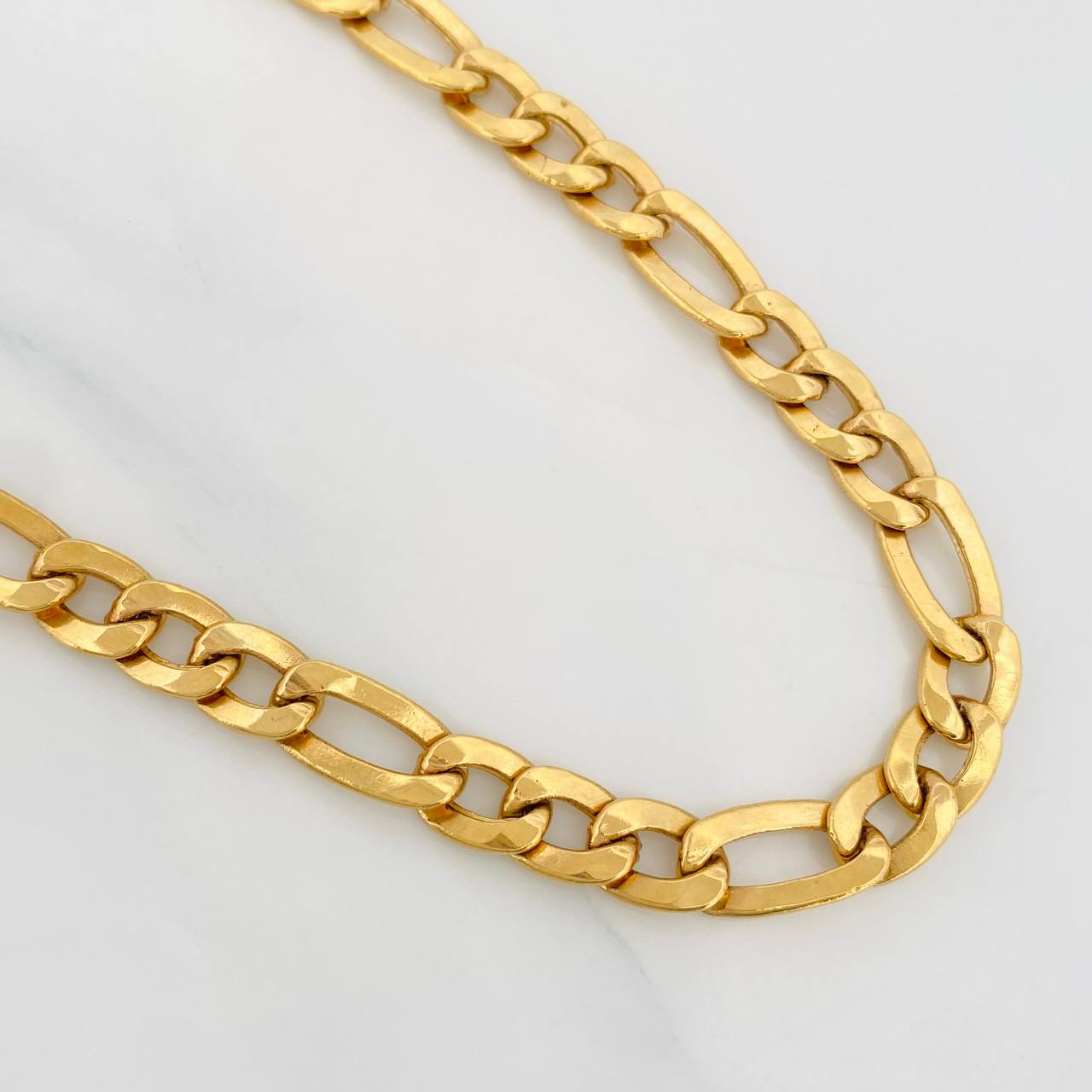 Figaro Chain 38.3g / 28 in / 8.14mm Yellow Gold 18K
