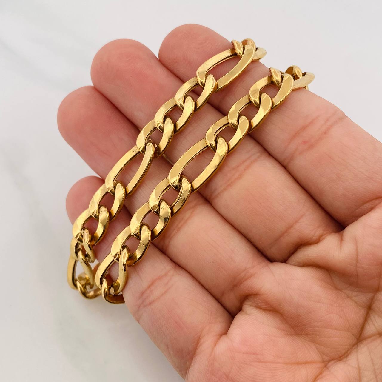 Figaro Chain 38.3g / 28 in / 8.14mm Yellow Gold 18K