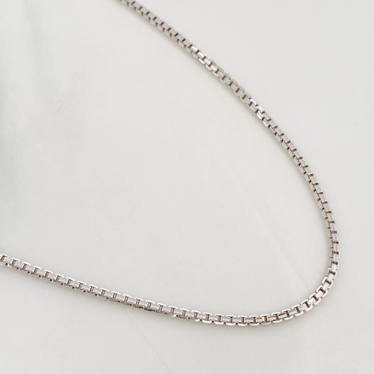 Venetian Chain 20.65g / 28 in / 2.2mm White Gold 18K