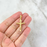 Pendant Cruz Cristo 1.3gr / 3.6cm / Screw-in Rod 18K Yellow Gold