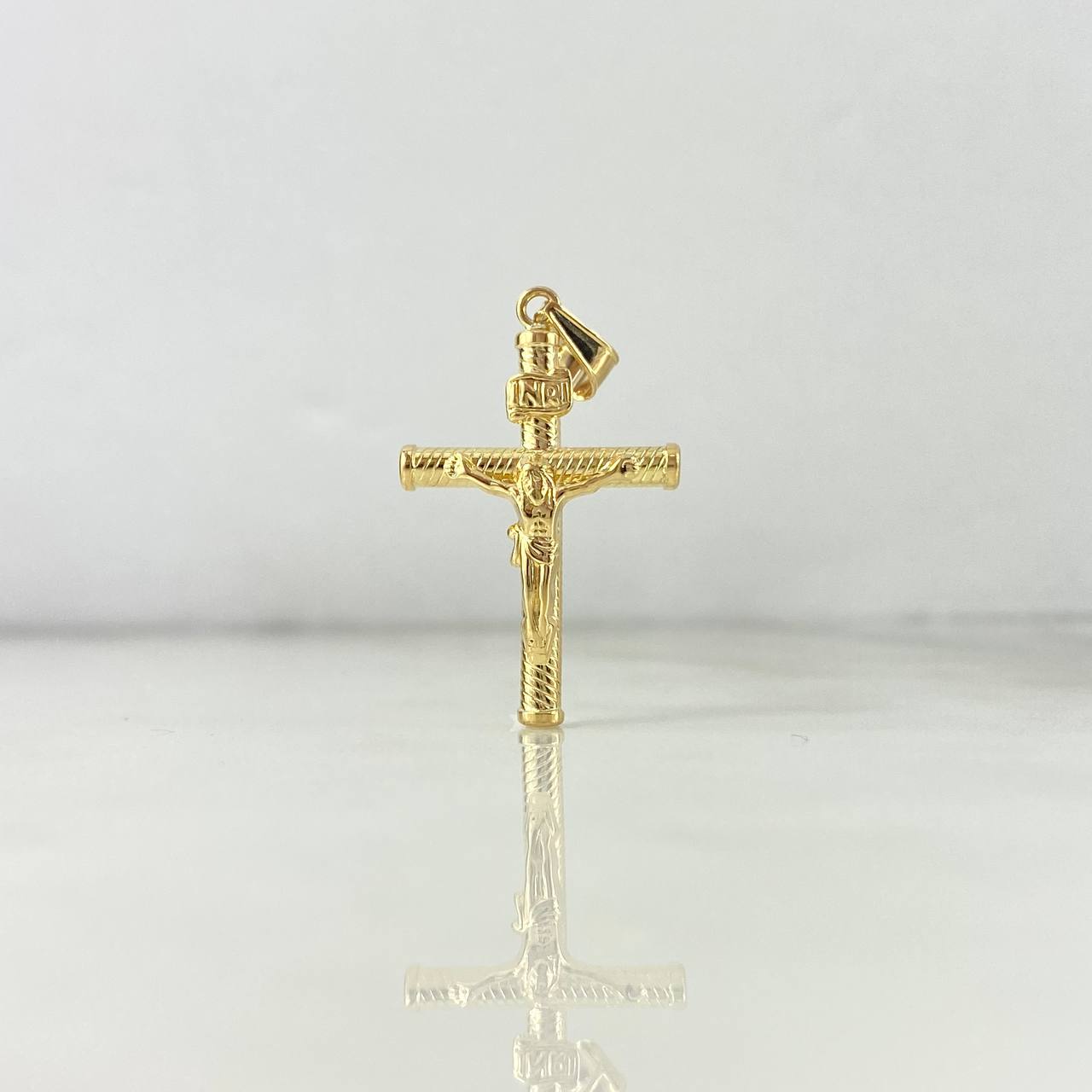 Pendant Cruz Cristo 1.3gr / 3.6cm / Screw-in Rod 18K Yellow Gold
