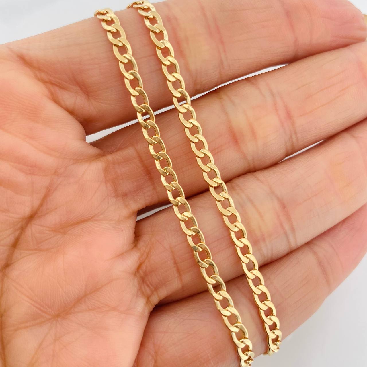 Cadena Cubana 4g / 24 in / 3.1mm Oro Amarillo 18K