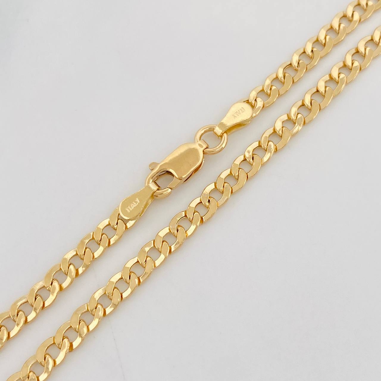 Cadena Cubana 7.4g / 24 in / 3.4mm Oro Amarillo 18K