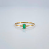 Anillo Solitario Cuadrado Esmeralda 0.7gr / T7 3/4 / Oro Amarillo 18K %