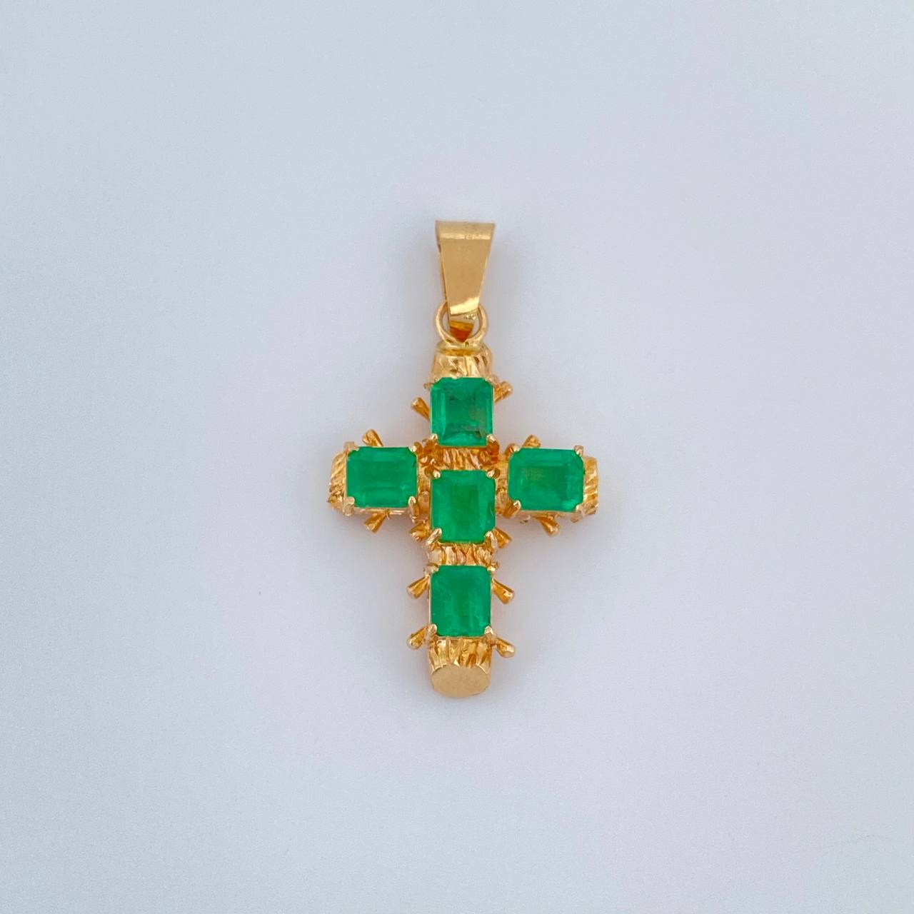 Dije Cruz Barroco 3.25gr / 1 1/4 in / Oro Amarillo 18K %