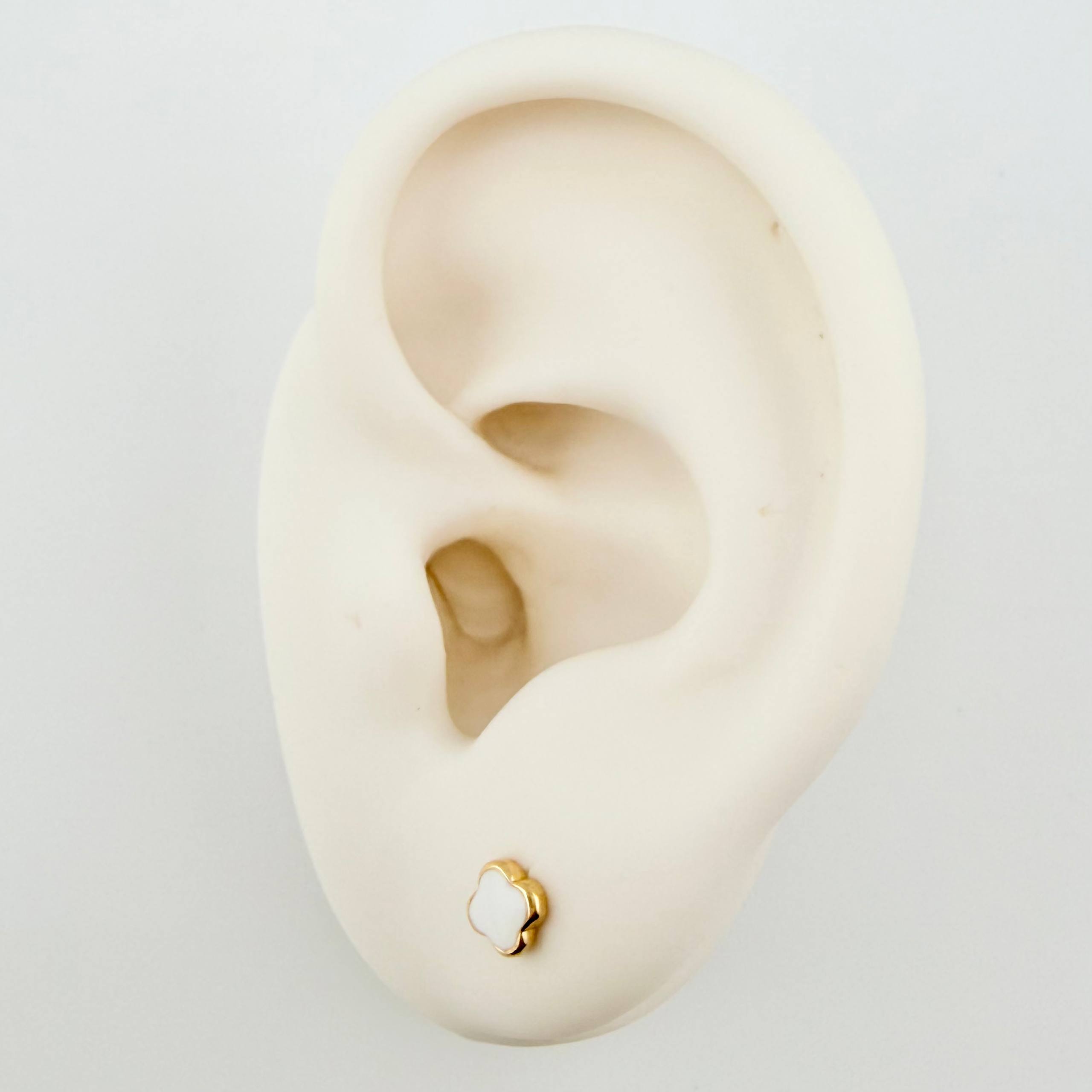 Topos Trebol 0.7gr / 5.3mm Oro Amarillo 18K ©