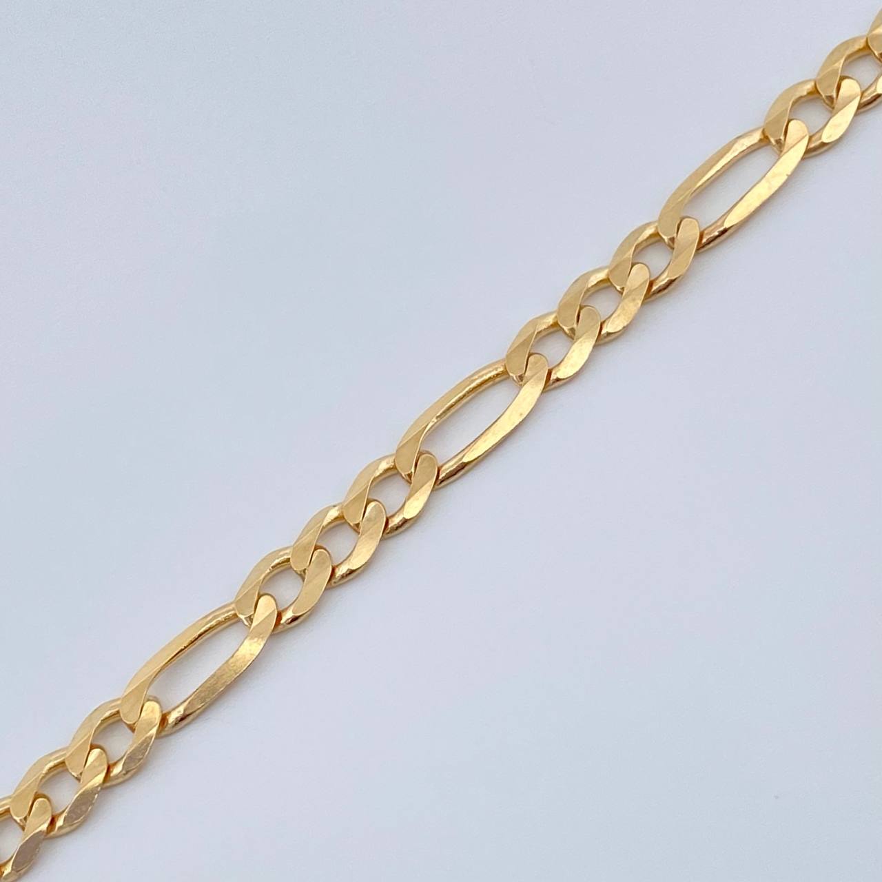 Pulso Figaro 5.8gr / 8 in / 3.7mm Oro Amarillo +1 18K %