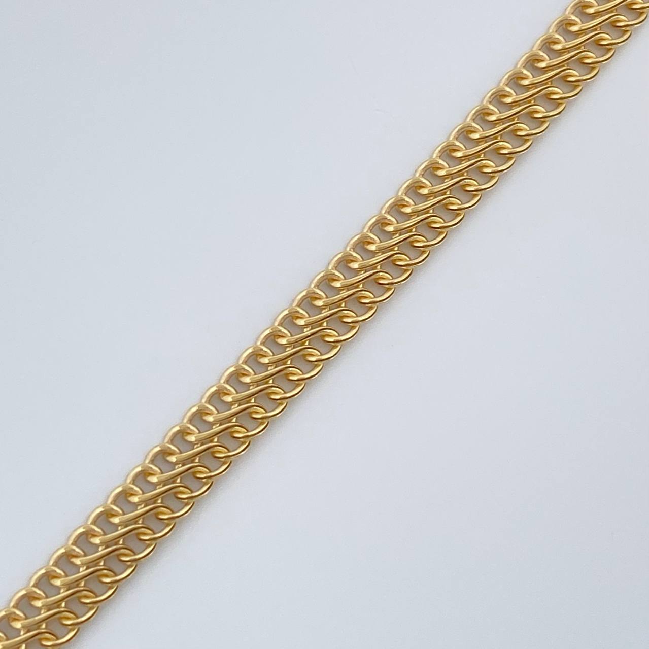 Pulso Sedusa 1.95gr / 7 1/2 in / 3.8mm Oro Amarillo +3 18K %