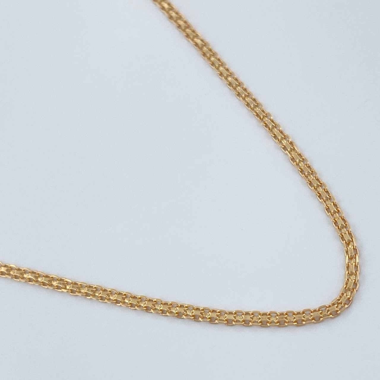 Cadena China 2.1gr / 15 3/4 in / 1.46mm Oro Amarillo +1 18K %