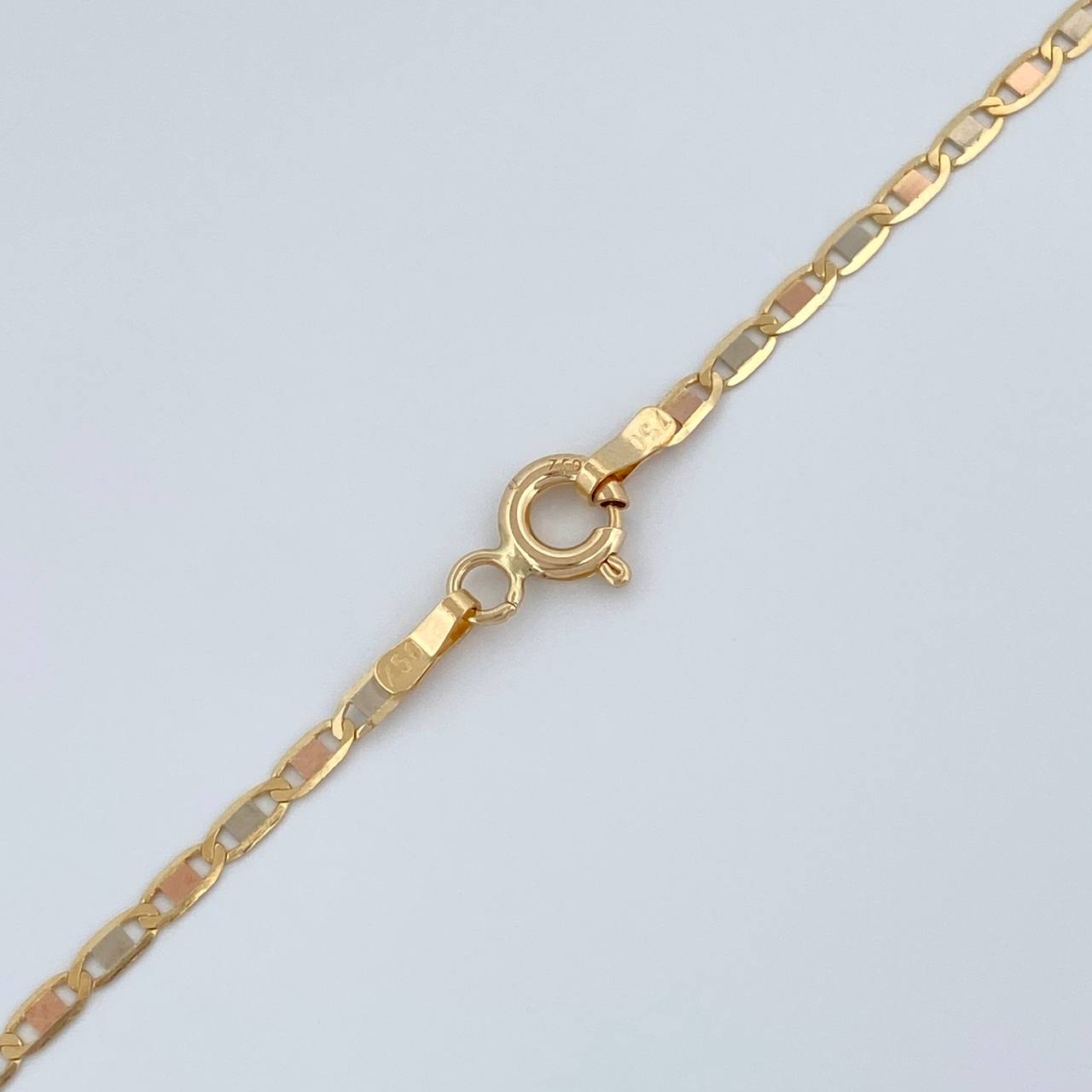 Cadena Escalera Plana 2.25gr / 15 3/4 in / 1.7mm Tres Oros +3 18K %