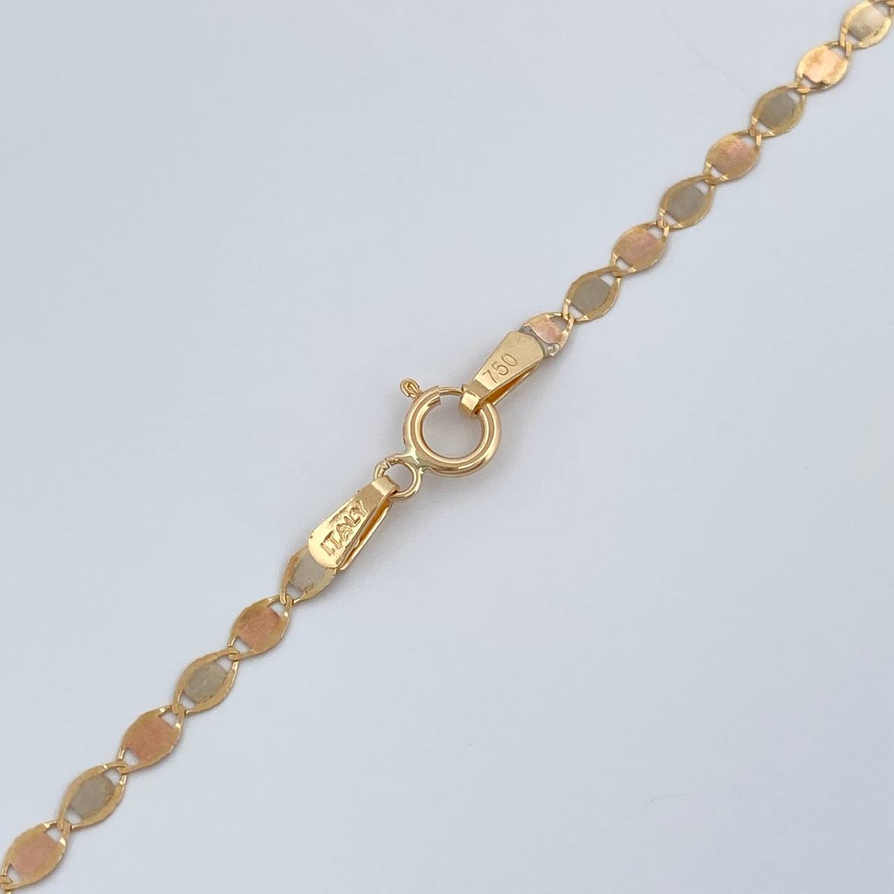 Cadena Plana Espejo 1.6gr / 18 in / 2.15mm Tres Oros +3 18K %