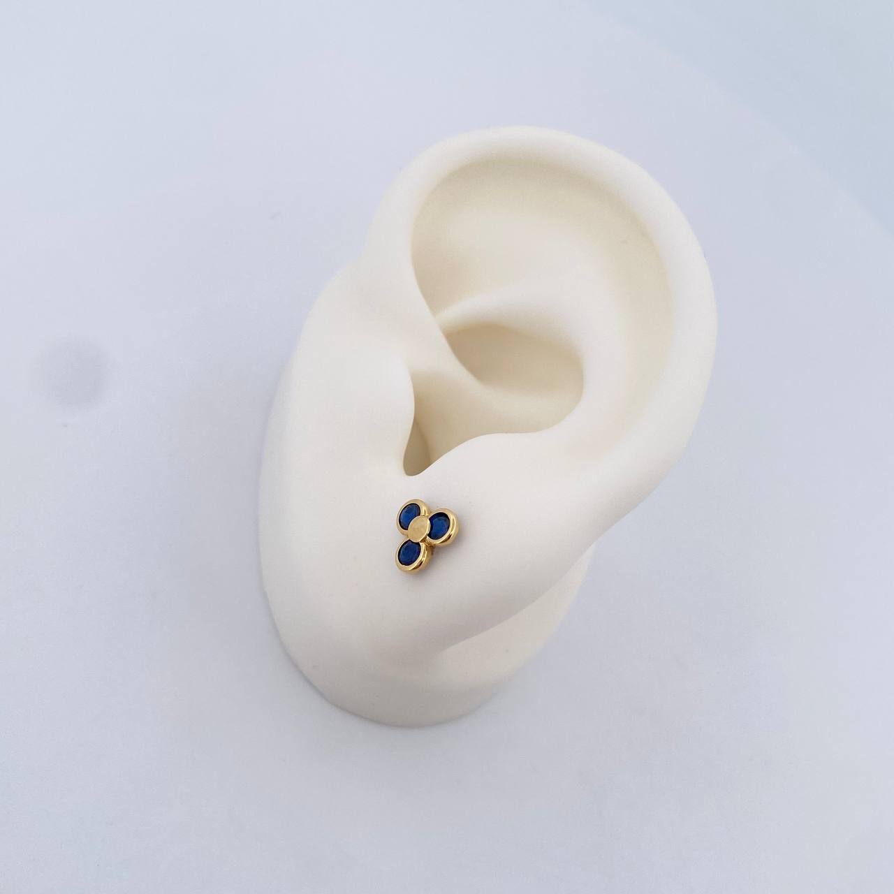 Topos Trio 0.8gr / 2 3/4 in / Oro Amarillo 18K &