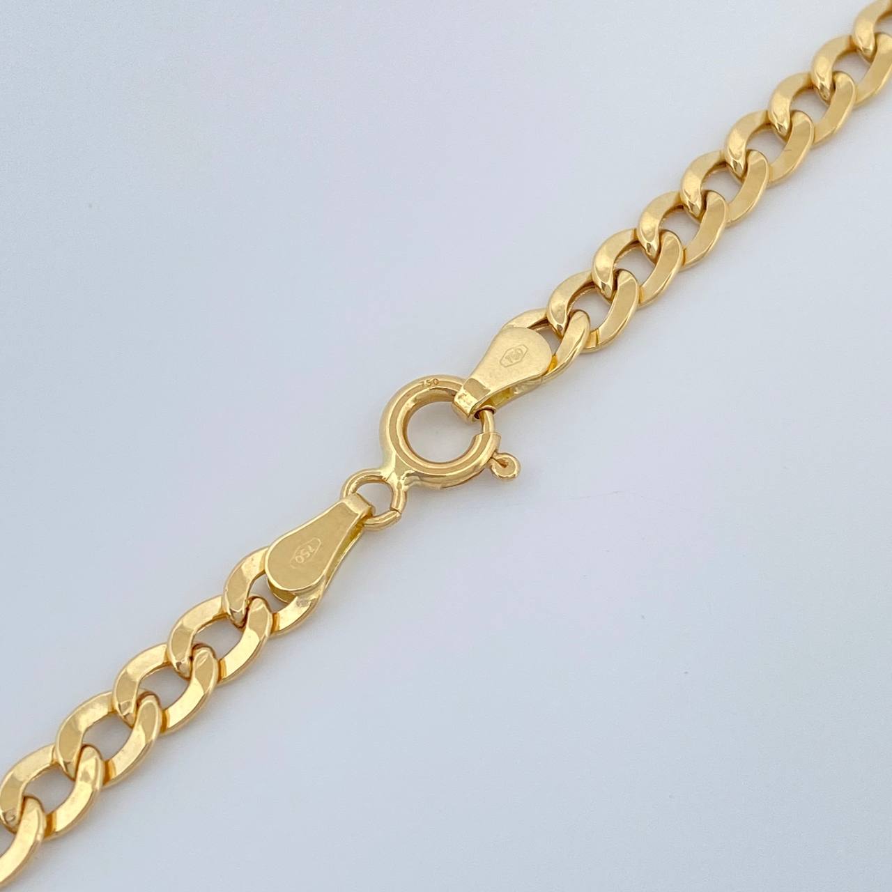 Cadena Cubana 4.6gr / 24 in / 3mm Oro Amarillo +1 18K %