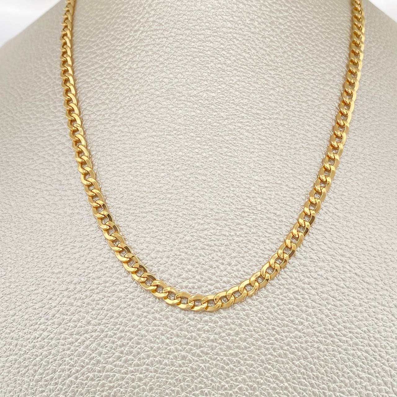 Cadena Cubana 4.1gr / 23 1/2 in / 2.17mm Oro Amarillo +1 18K &