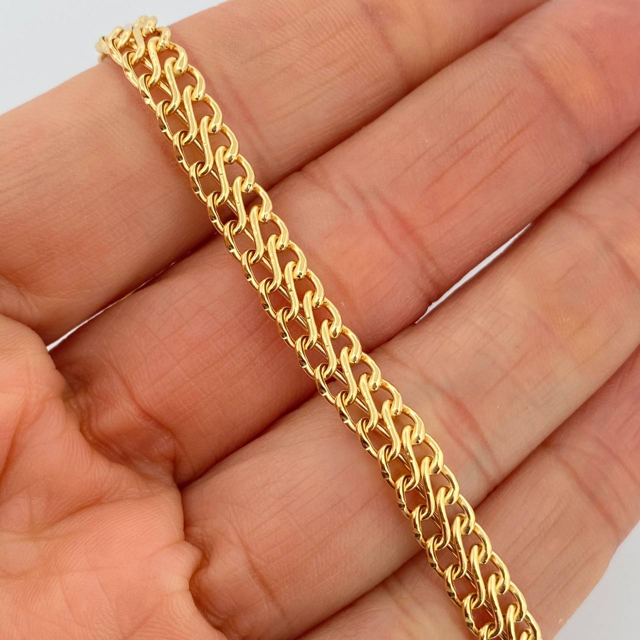 Pulso Sedusa 3.4gr / 7 1/4 in / 5.5mm Oro Amarillo +3 18K &