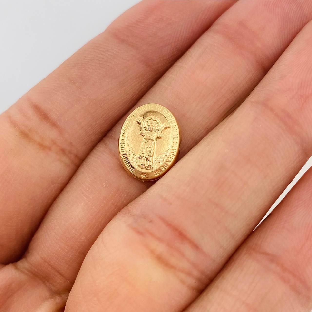 Charm Divine Child 0.5g / 1/2 in Yellow Gold 18K