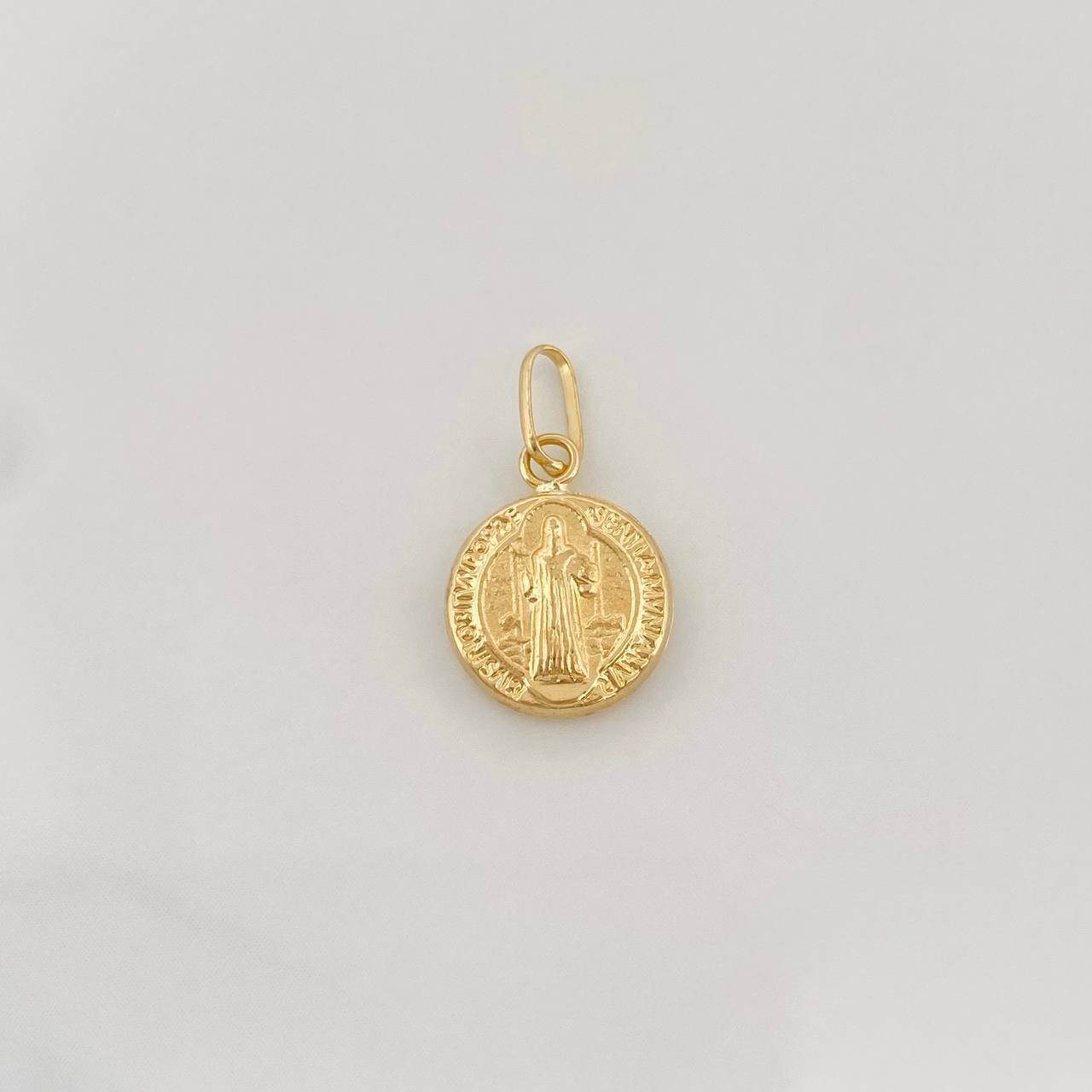 Pendant Saint Benedict 0.45g / 1/2 in Yellow Gold 18K