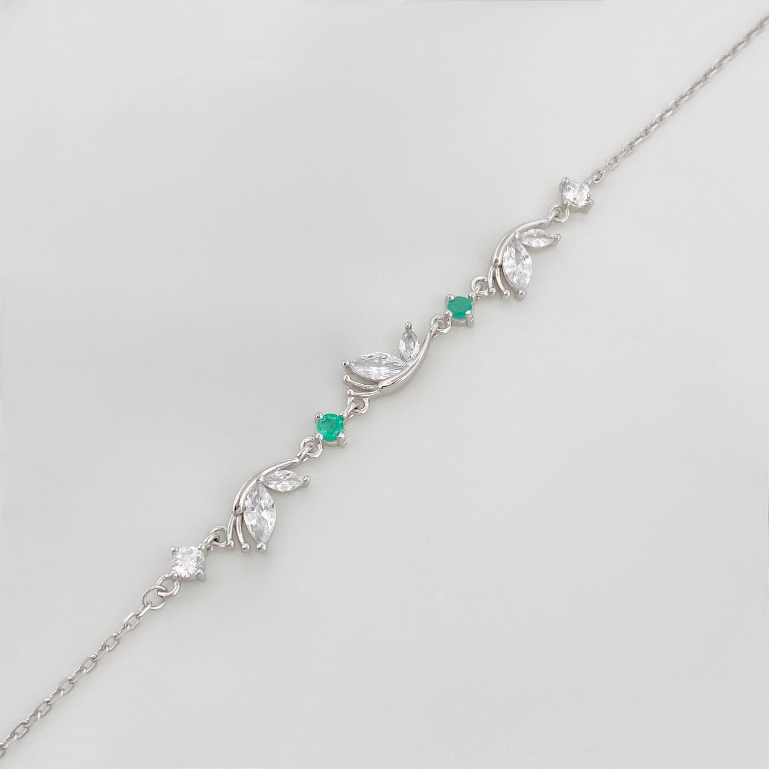 Pulso Mariposa Esmeralda 2.8 g / 8 3/4 in / 1 mm Plata Rodinada 925