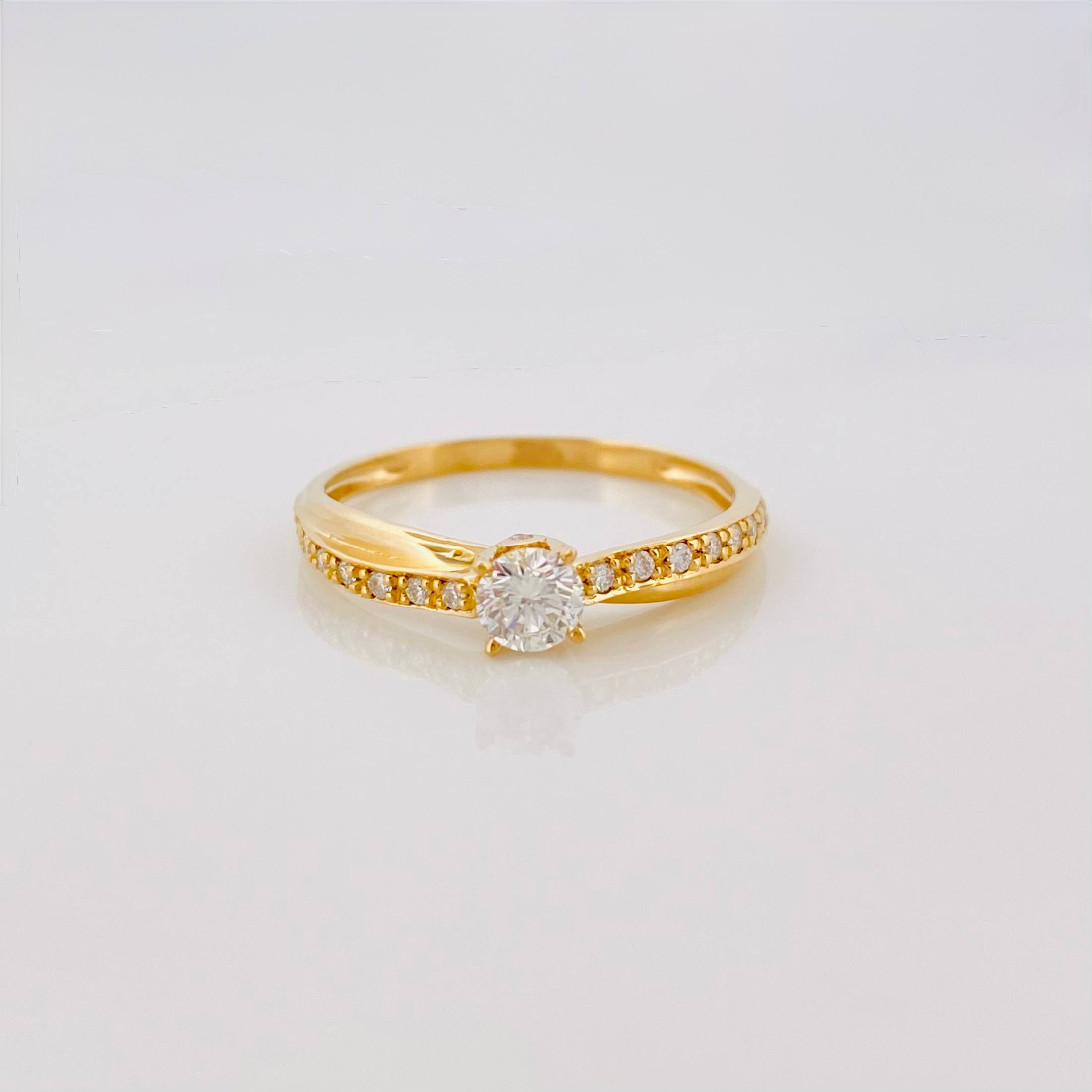 Linked Solitaire Ring Diamonds 39Pts 1.5 g / T6 1/2 Yellow Gold 18K