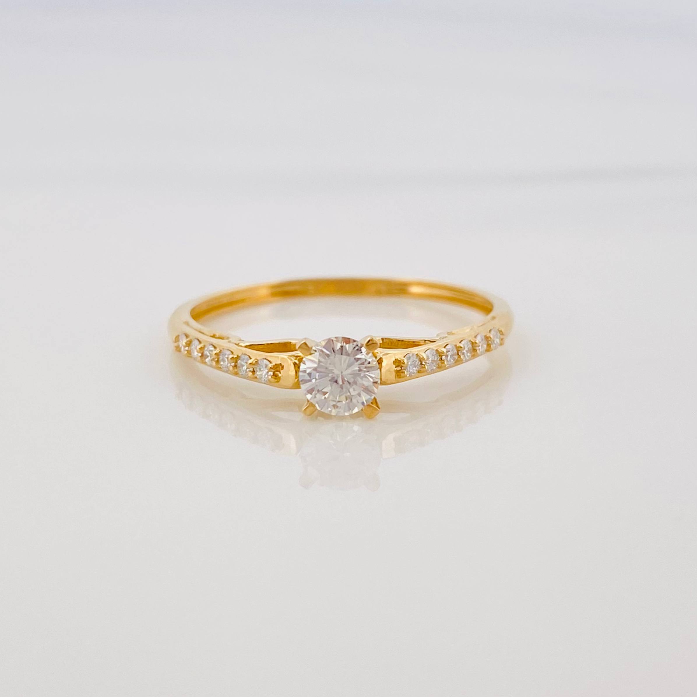 Solitaire Ring Churumbela Diamonds 35Pts 1.2 g / T5 3/4 Yellow Gold 18K