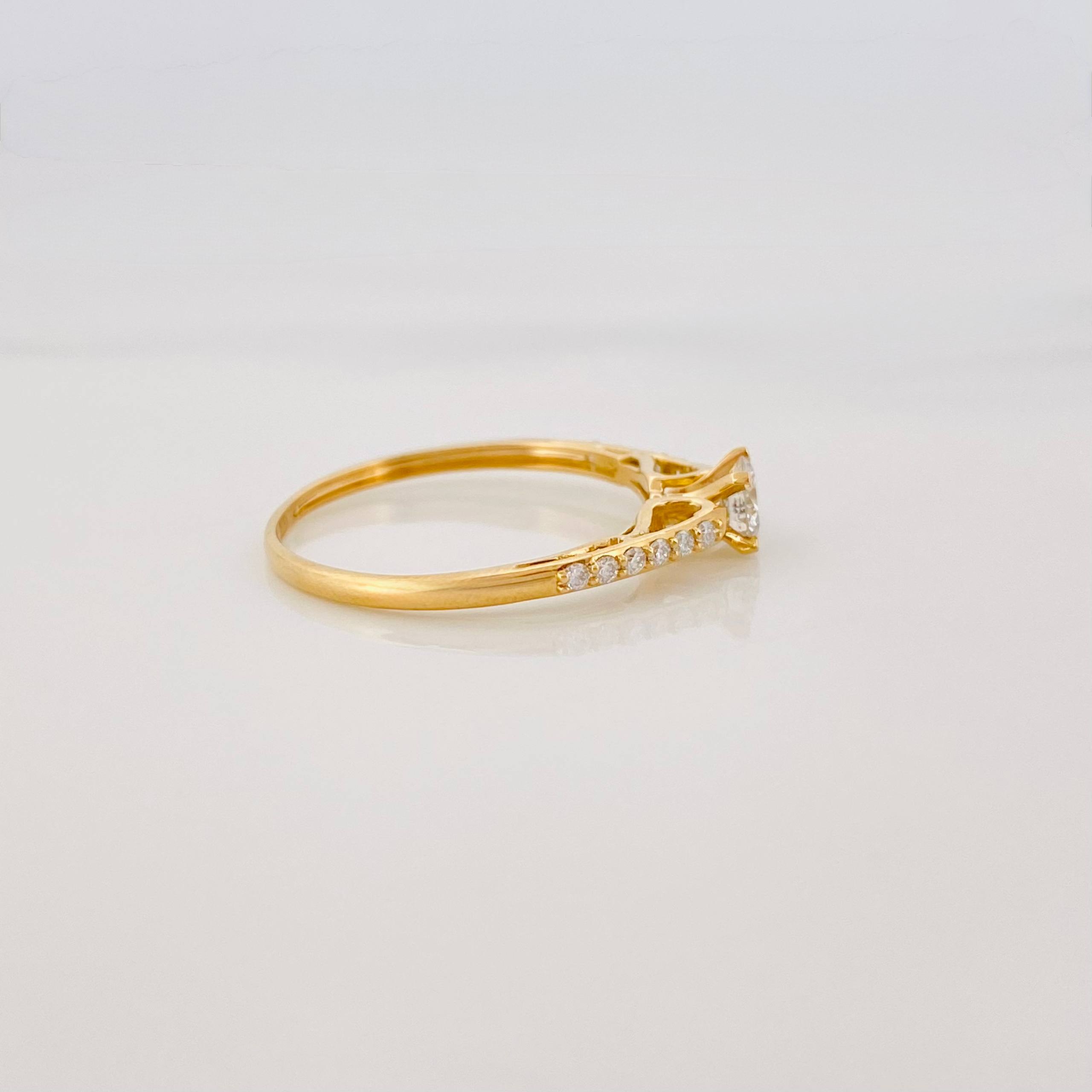 Solitaire Ring Churumbela Diamonds 35Pts 1.2 g / T5 3/4 Yellow Gold 18K