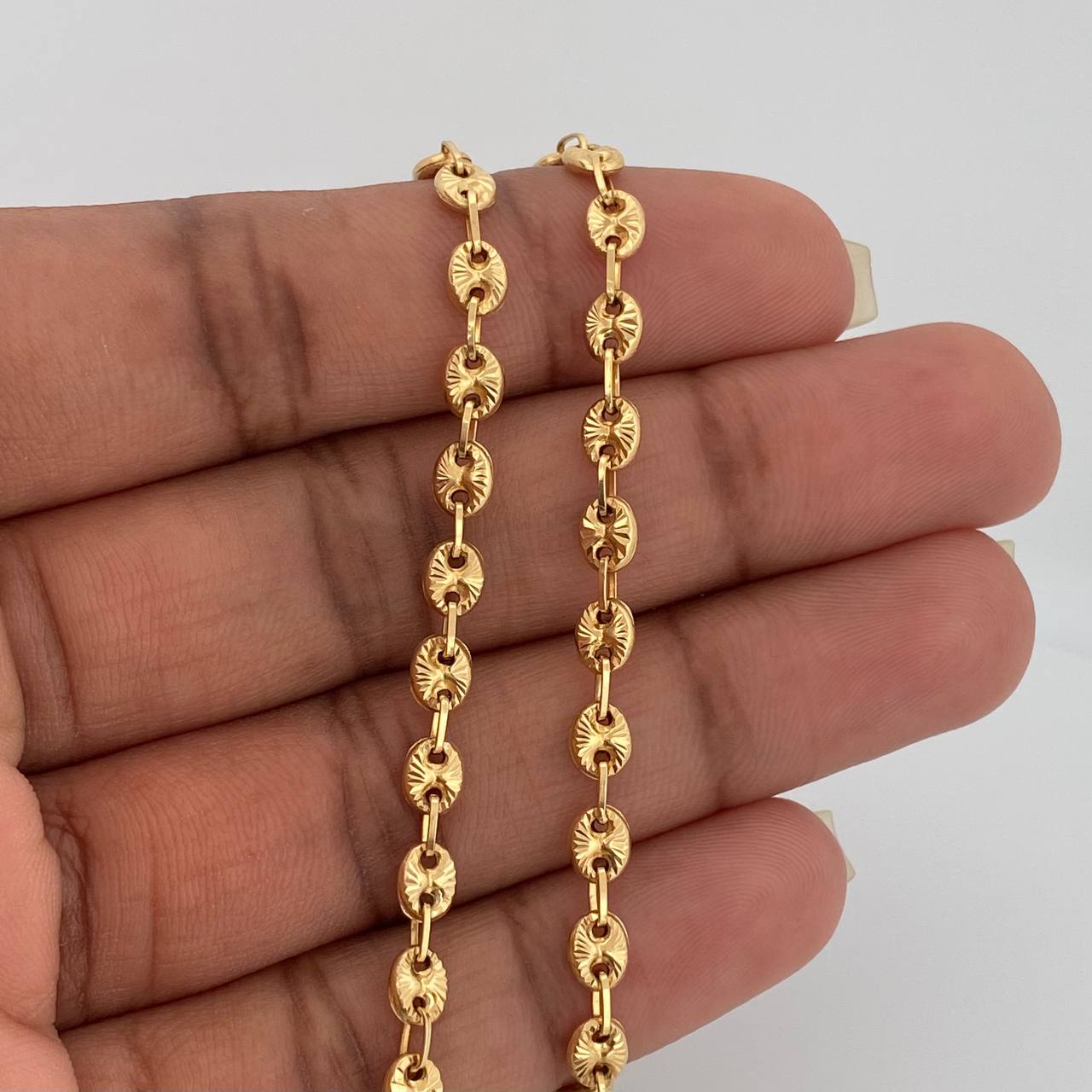 Cadena GC 10.15gr / 23 1/4 in / 4mm Oro Amarillo 18K $