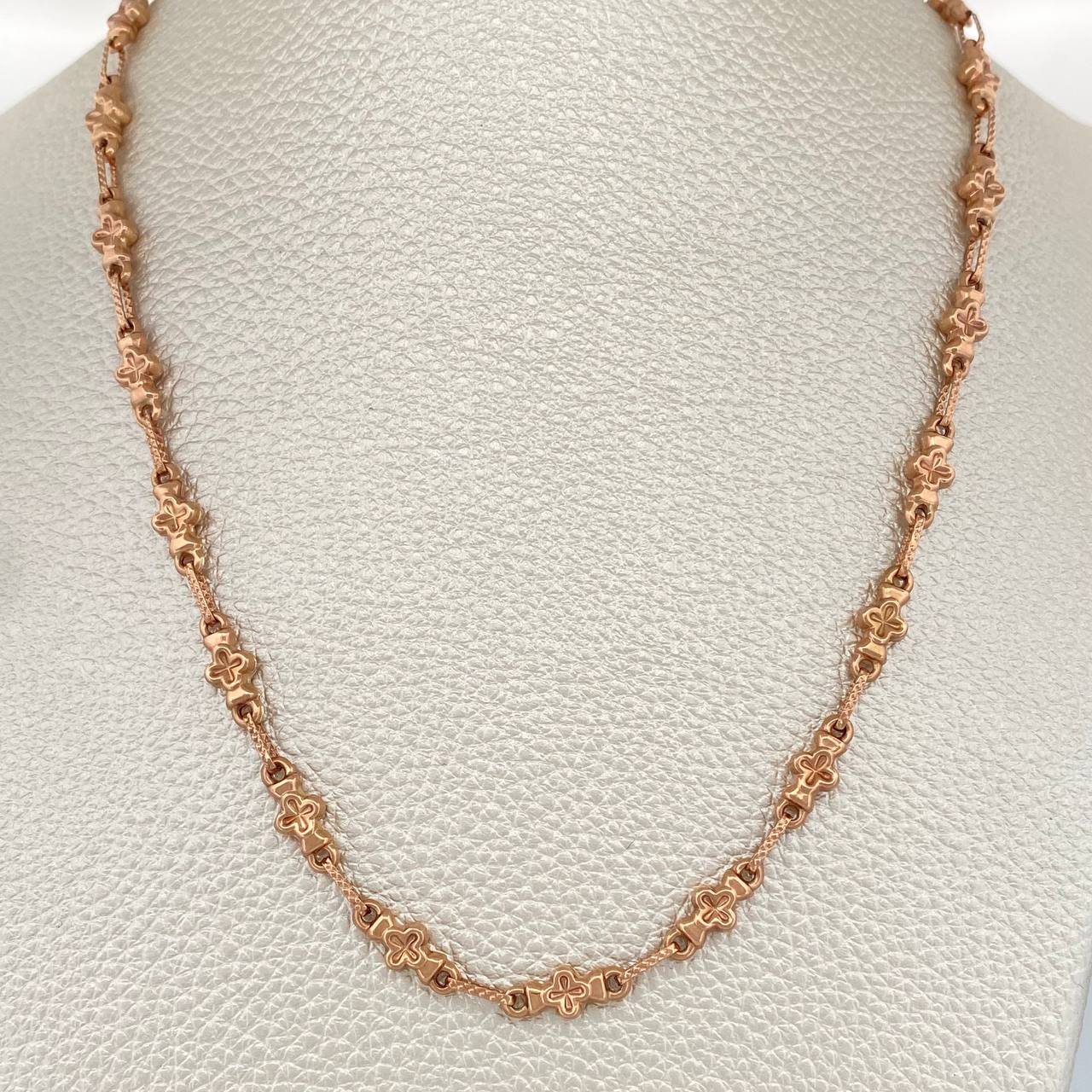 Cadena Rustica Flor 9.55gr / 22 1/4 in / 4.9mm Oro Rosa 18K $